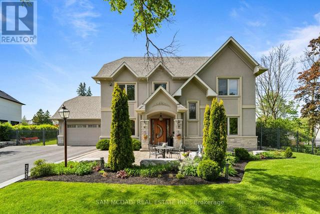 2411 THORN LODGE DRIVE  Mississauga, ON L5K 1K8