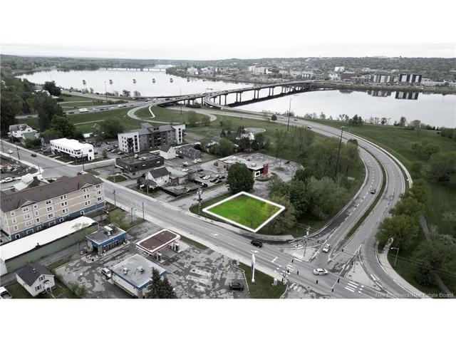 366 Main ST  Fredericton, NB E3A 1E5