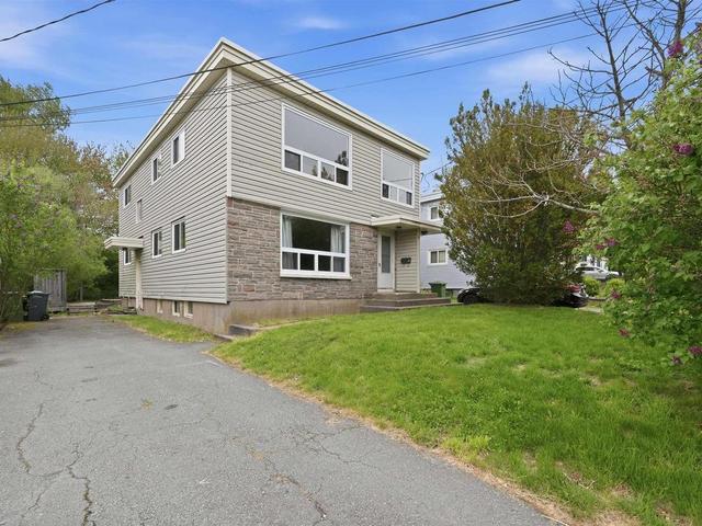 55 & 55 1/2 Glenwood Avenue  Dartmouth, NS B2Y 3G8