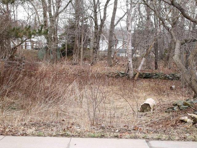 14 Albert Street  Dartmouth, NS B2Y 3H3