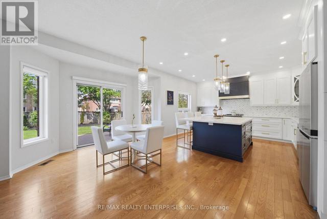 5811 CORNELL CRESCENT  Mississauga, ON L5M 5R5