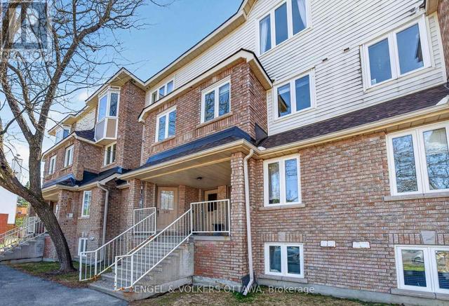211 BRISTON PRIVATE  Ottawa, ON K1G 5R5