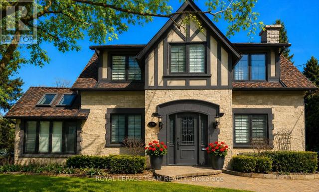 139 PLEASANT PARK ROAD  Ottawa, ON K1H 5M4
