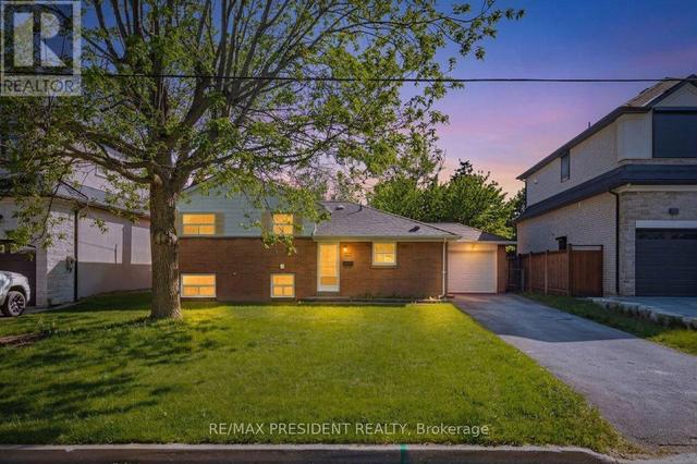 2420 EDENHURST DRIVE  Mississauga, ON L5A 2K9
