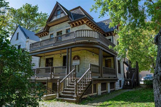 26 Edmonton Street  Winnipeg, MB R3C 1P7
