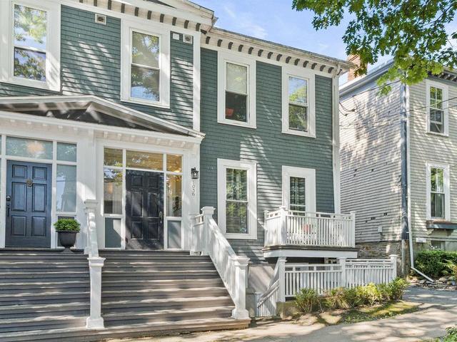 4 1036 Bland Street  Halifax, NS B3H 2S8