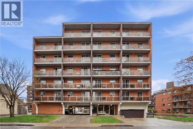 30 SUMMIT Avenue Unit# 401  Hamilton, ON L8V 2R8