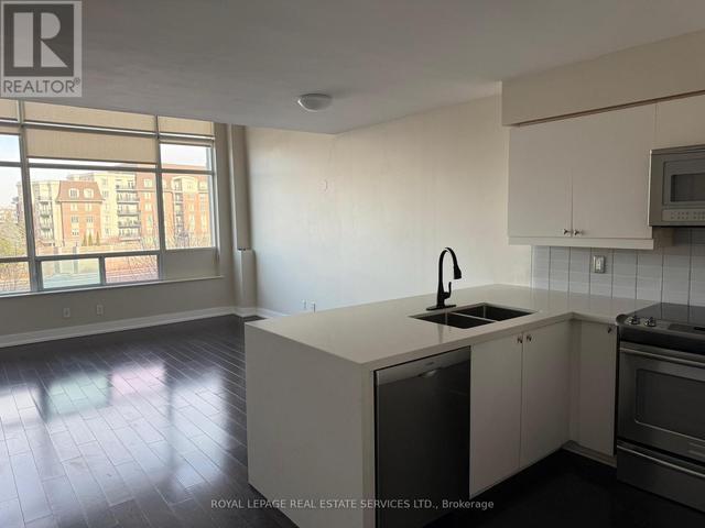 334 - 200 MANITOBA STREET  Toronto, ON M8Y 3Y9
