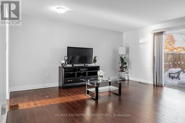 19 - 6650 FALCONER DRIVE  Mississauga, ON L5N 1B5