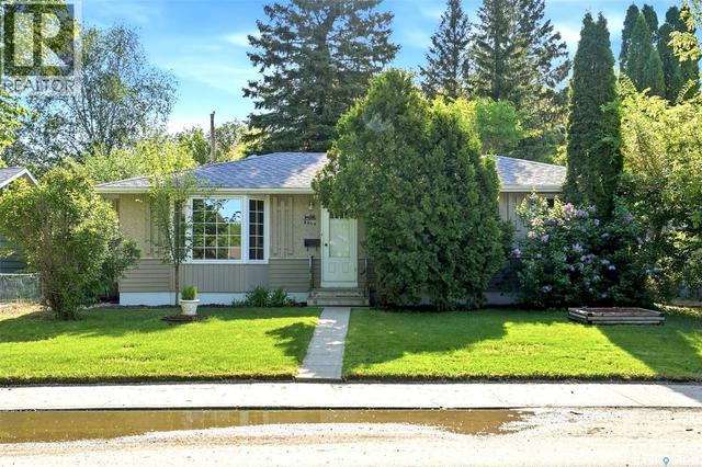2019 Louise AVENUE  Saskatoon, SK S7J 2C1