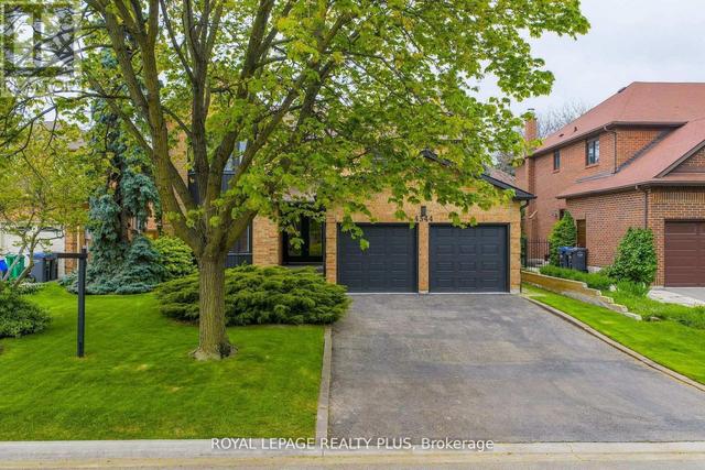 4344 DALLAS COURT  Mississauga, ON L4W 4G7