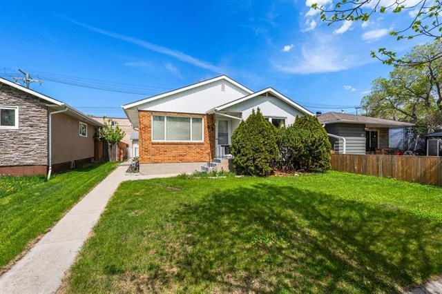 63 Teakwood AVE  Winnipeg, MB R2V 2M7