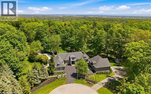 3205 HIGHPOINT Court  Burlington, ON L7P 0P9