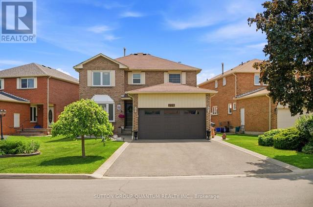 276 LECH WALESA DRIVE  Mississauga, ON L5B 3W6