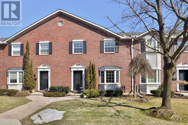4 - 2407 WOODWARD AVENUE  Burlington (Brant), ON L7R 4J2