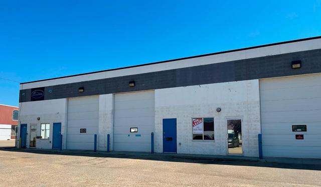11631 - 145 Street  Edmonton, AB T5M 1V9