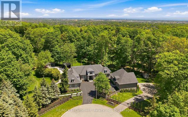 3205 HIGHPOINT COURT  Burlington, ON L7P 0P9