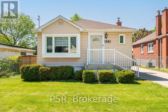 420 UPPER GAGE AVENUE  Hamilton, ON L8V 4H9