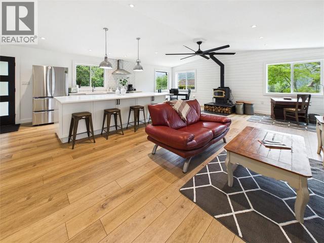 3718 Krestova Road  Krestova, BC V0G 1H2