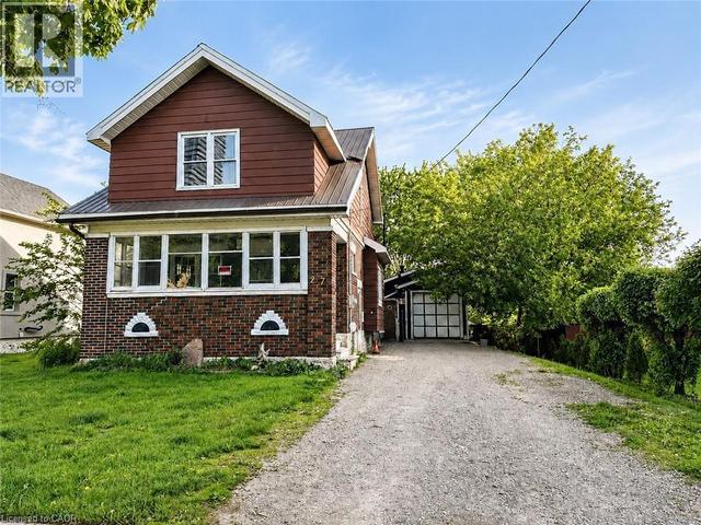 27 OAK Street  Kitchener, ON N2G 1L4