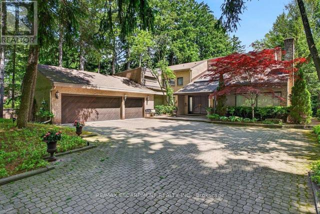 277 SHOREACRES ROAD  Burlington, ON L7L 2H3