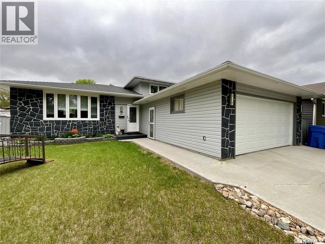 255 Litzenberger CRESCENT  Regina, SK S4R 7A2