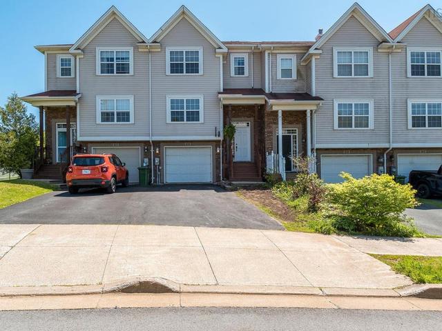 64 Whitehall Crescent  Dartmouth, NS B2W 6N3