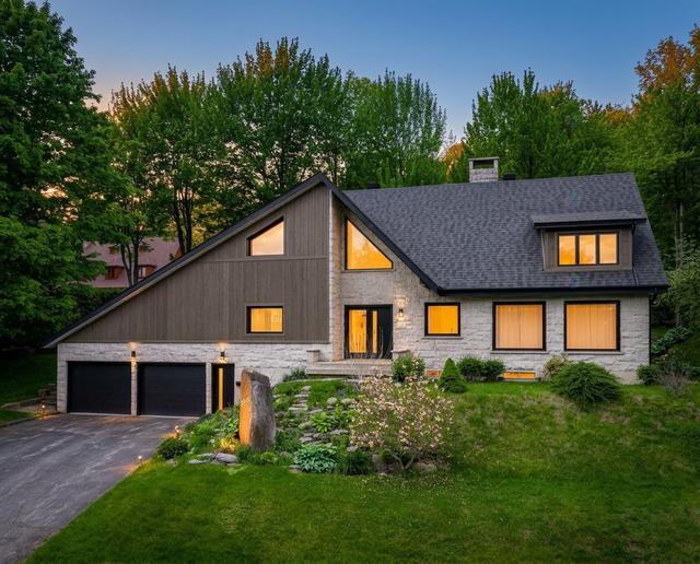 3225 Rue Bel-Air  Sherbrooke (Les Nations), QC J1L 1A9