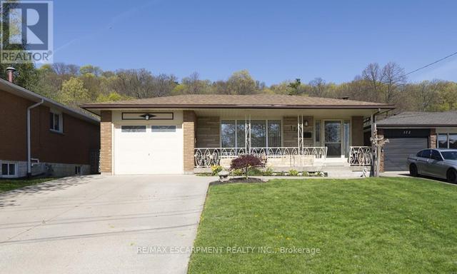 176 KIMBERLY DRIVE  Hamilton, ON L8K 4L1