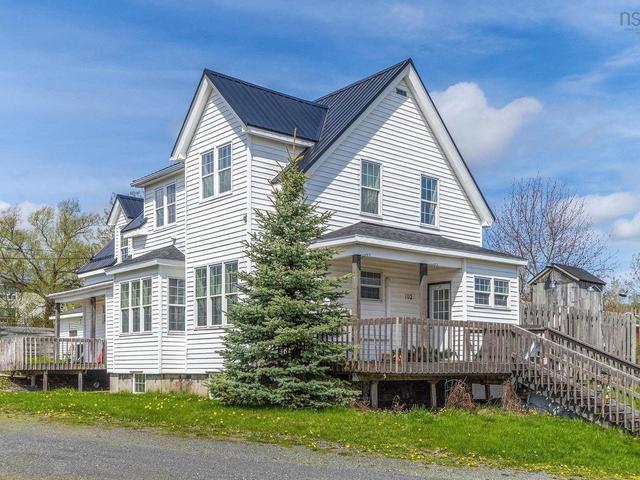 102 North Foord Street  Stellarton, NS B0K 1S0
