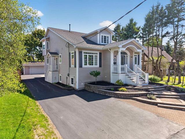 46 Smith Avenue  Truro, NS B2N 1C1