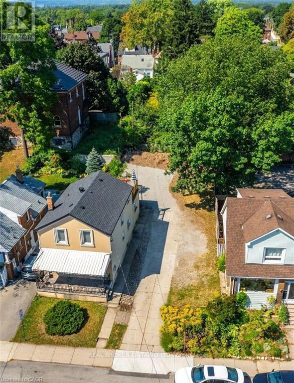 153 STRATHCONA AVENUE N  Hamilton (Strathcona), ON L8R 3C4