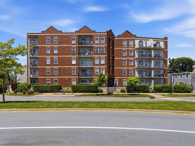 303 5769 Cunard Street  Halifax, NS B3K 1C8
