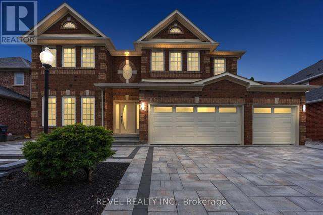 6872 ROUND LEAF COURT  Mississauga, ON L5N 6X6