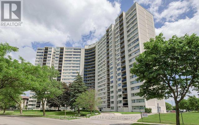 1407 - 530 LOLITA GARDENS NE  Mississauga, ON L5A 3T2