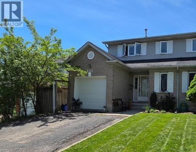 233 BENESFORT Crescent  Kitchener, ON N2N 3B5