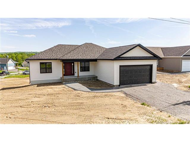 7 Geyssen CRT  Fredericton, NB E3G 0K8