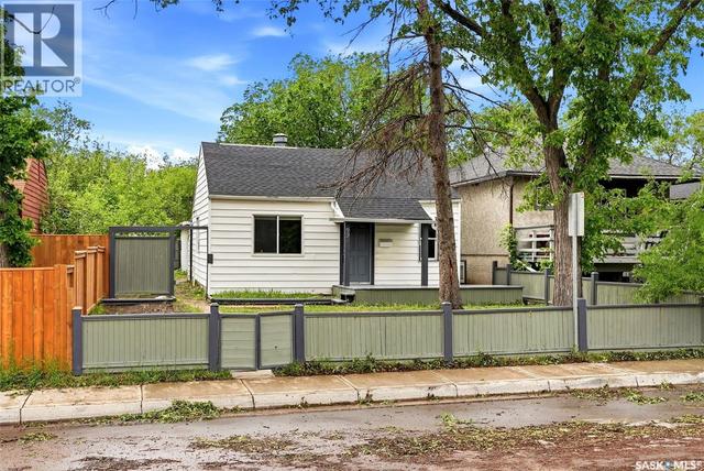 922 Athol STREET  Regina, SK S4T 3B7