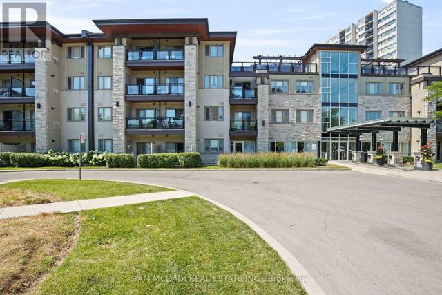 332 - 570 LOLITA GARDENS  Mississauga, ON L5A 0A1