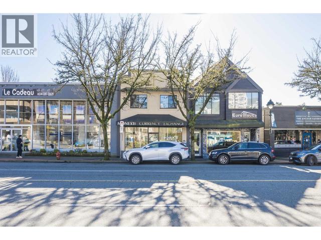 1512 MARINE DRIVE  West Vancouver, BC V7V 1H8