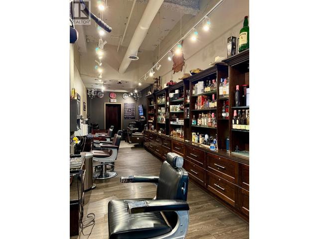 971 HORNBY STREET  Vancouver, BC V6Z 1V3
