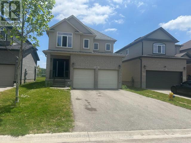 811 CEDARPARK WAY  London North, ON N5X 0C3