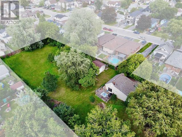 719 KNOX AVENUE  Hamilton, ON L8H 6K7