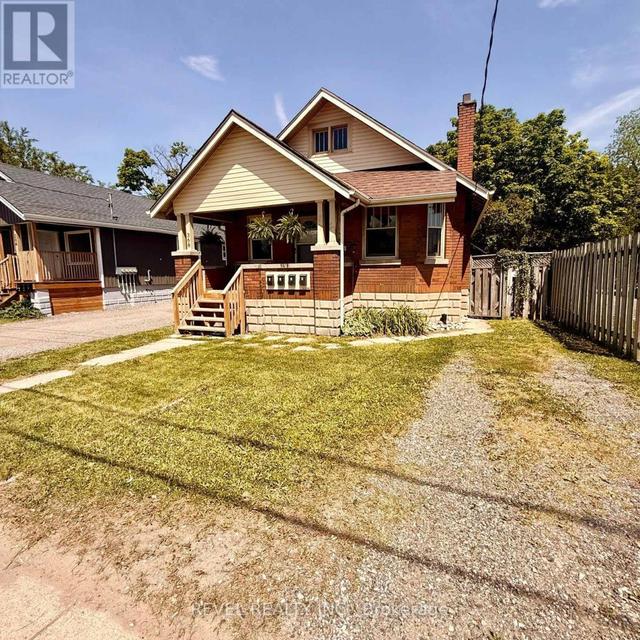368 WHARNCLIFFE ROAD S  London South (South F), ON N6J 2M1