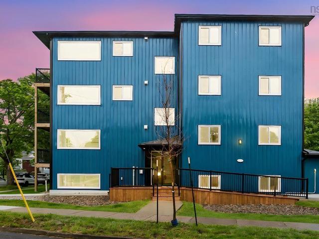 3 5698 Normandy Drive  Halifax, NS B3K 4J7