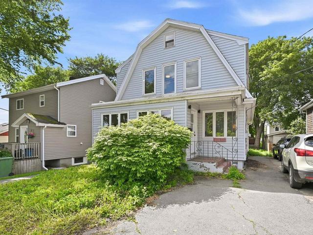 6521 Bayers Road  Halifax, NS B3L 2B2
