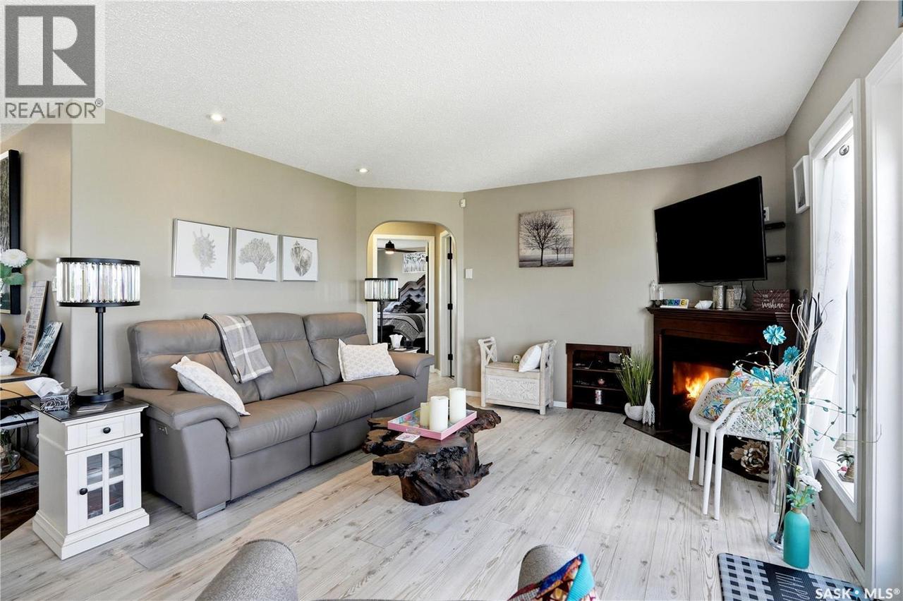 380 Carter Crescent, Cochin, SK 