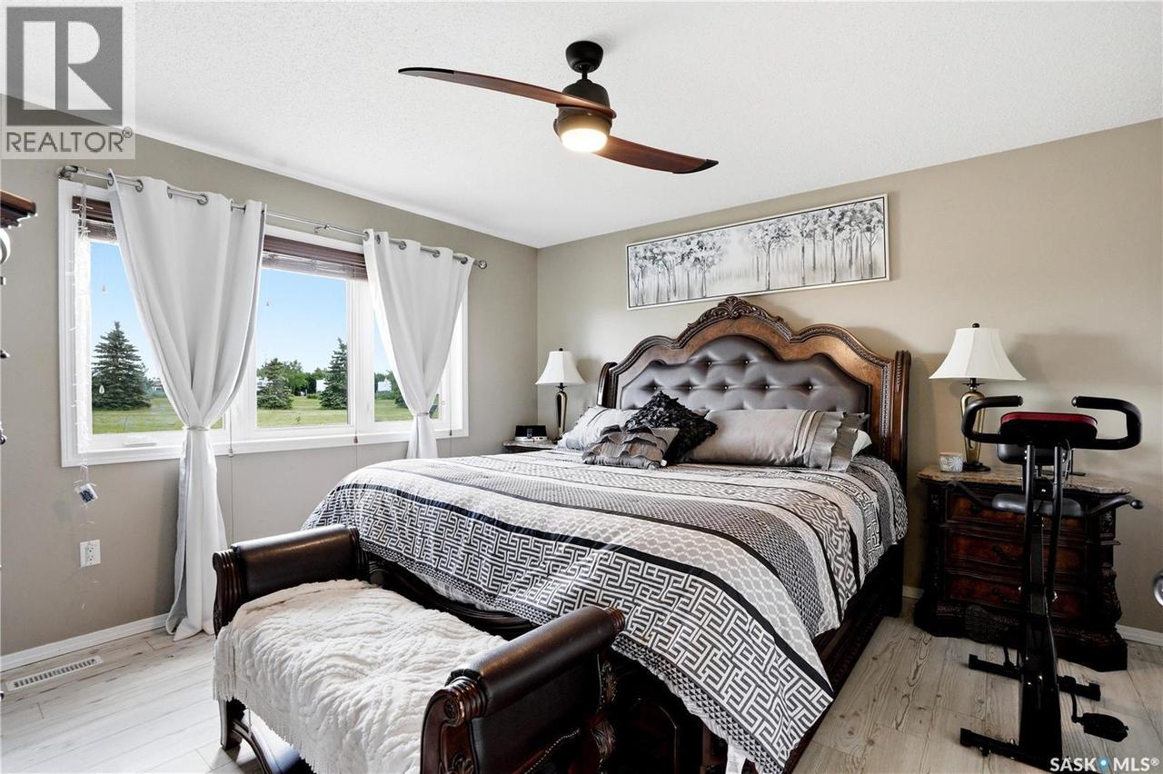 380 Carter Crescent, Cochin, SK 