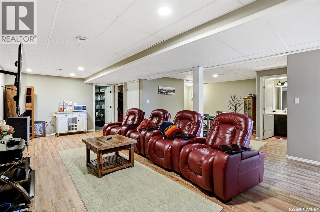 380 Carter Crescent, Cochin, SK 