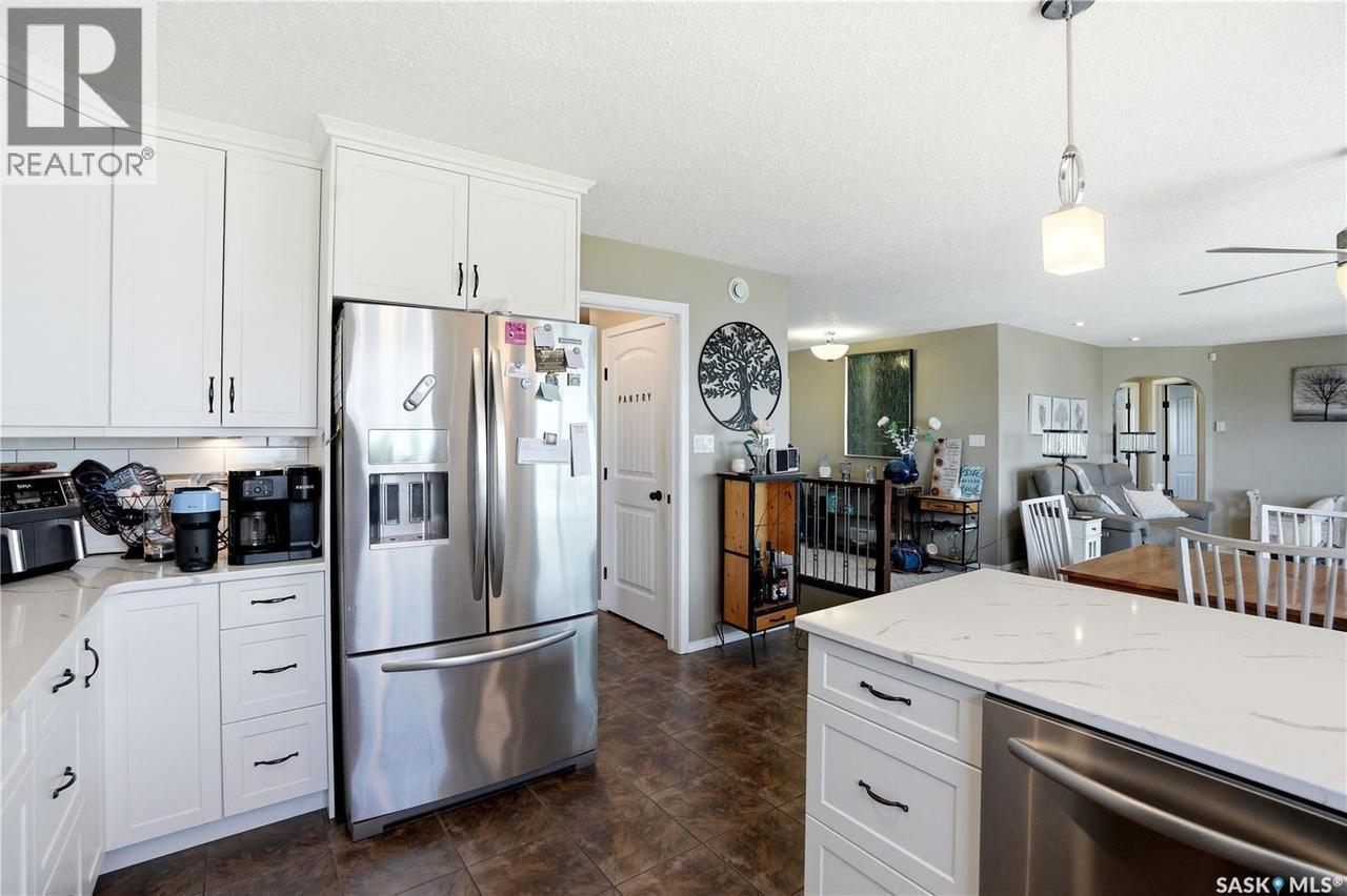 380 Carter Crescent, Cochin, SK 